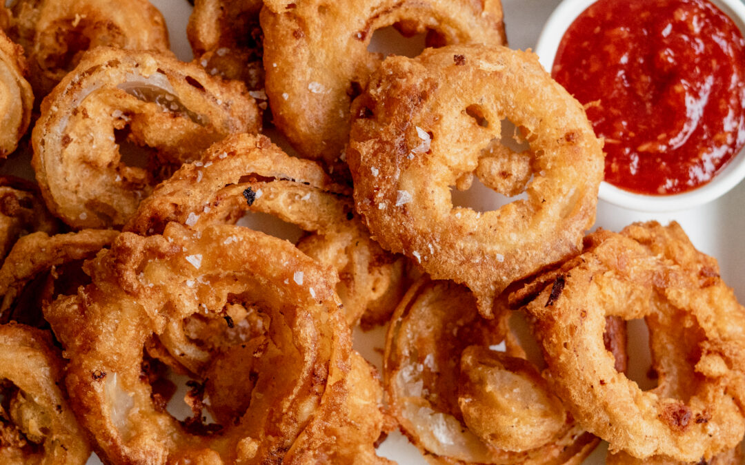 Onion Rings & Cocktail Dip